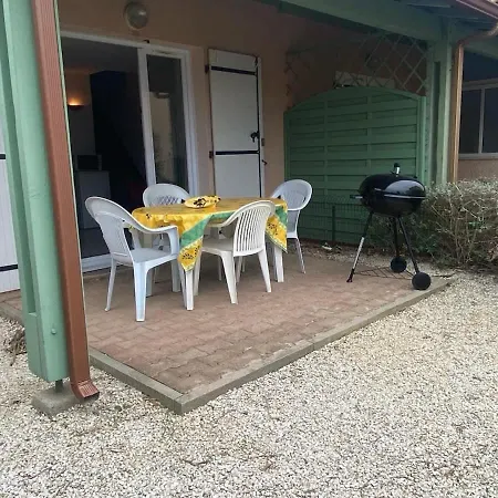 Petit Pavillon 4 Personnes Dans Résidence Avec Piscine * Vendres