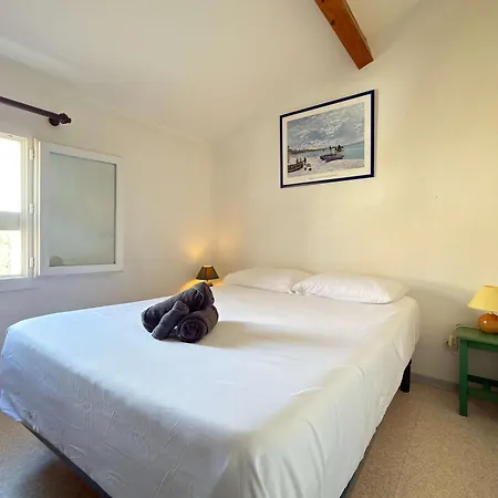 Petit Pavillon 4 Personnes Dans Avec Piscine Casa de Férias