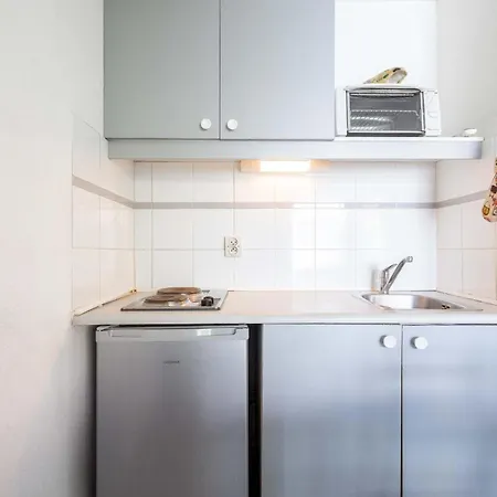 Petit Pavillon 4 Personnes Dans Avec Piscine Casa de Férias