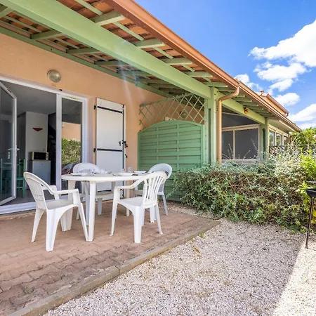 Casa de Férias Petit Pavillon 4 Personnes Dans Avec Piscine Vendres