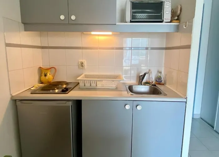 Casa de Férias Petit Pavillon 4 Personnes Dans Avec Piscine *